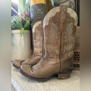 Idyllwind Square toed boots